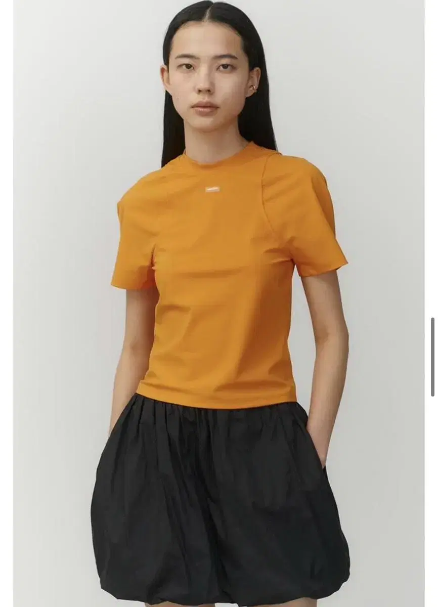 AMOMENTO SLIM FIT LOGO TOP | 브랜드 중고거래 플랫폼, 번개장터